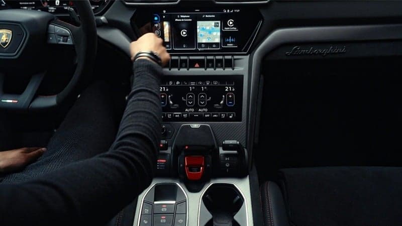 Bentley Bentayga — coulisses 7